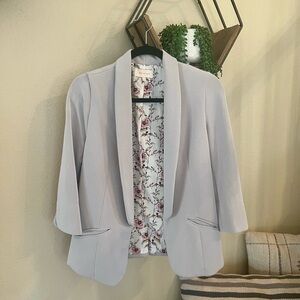 EUC Stitch Fix Skies are Blue Women's Light Gray Blazer Size Small